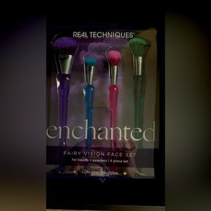 Real Techniques Enchanted Brush set